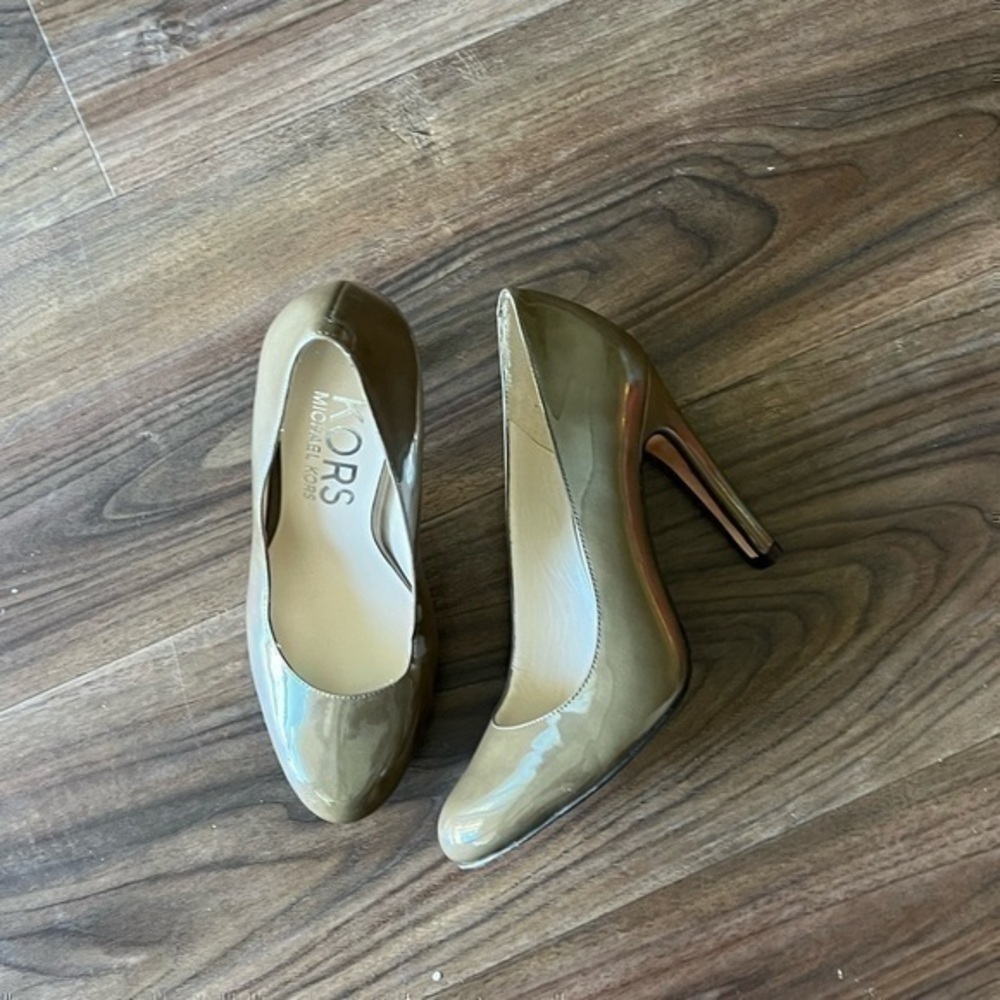 Michael Kors Patent Leather 5-Inch Round Toe Heel